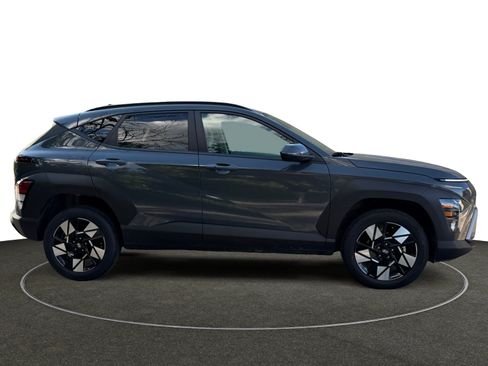 Used 2025 Hyundai Kona SEL AWD/4WD image 7