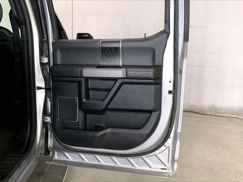 Used 2020 Ford F150 Platinum w/ Equipment Group 701A Luxury image 23