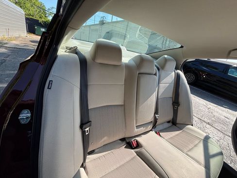 Used 2025 Nissan Altima 2.5 SV FWD image 34