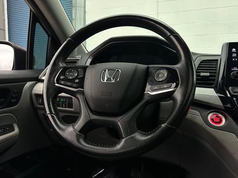 Used 2018 Honda Odyssey EX-L image 19