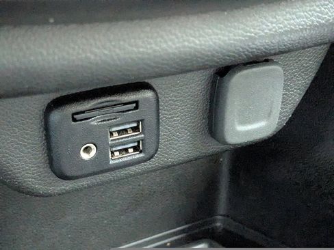 Used 2023 Chevrolet Traverse Premier image 26