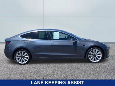 Used 2020 Tesla Model 3 Standard Range RWD image 6
