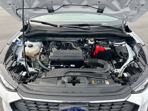 Certified 2025 Ford Escape Active AWD/4WD image 30