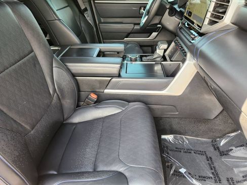 Used 2023 Toyota Sequoia Platinum AWD/4WD image 5