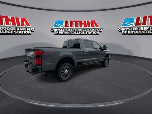 Used 2025 Ford F250 Platinum w/ Platinum Plus Package AWD/4WD image 8