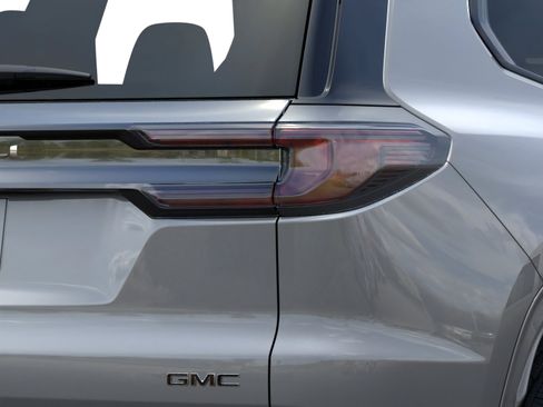 New 2026 GMC Acadia Denali Ultimate w/ LPO, Floor Liner Package AWD/4WD image 11