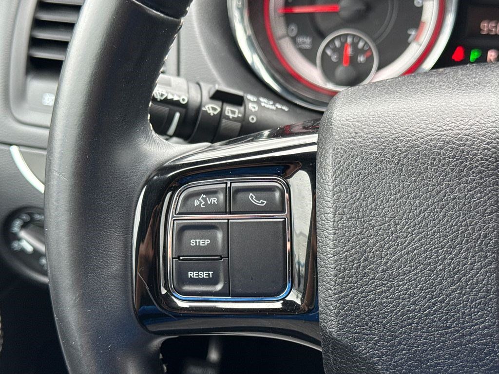 Used 2018 Dodge Grand Caravan SE FWD image 24