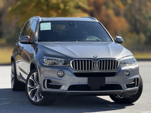 Used 2018 BMW X5 xDrive50i w/ Executive Package image 3