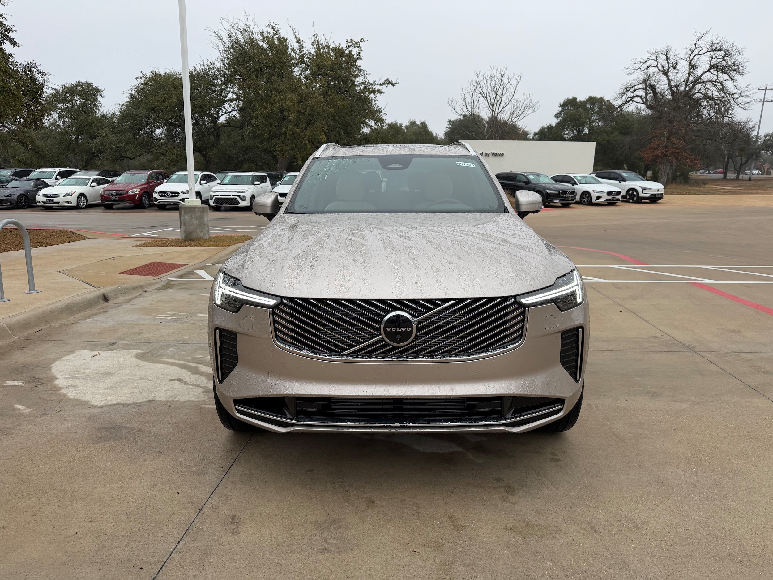 New 2026 Volvo XC90 T8 Plus w/ Protection Package Premier AWD/4WD image 6