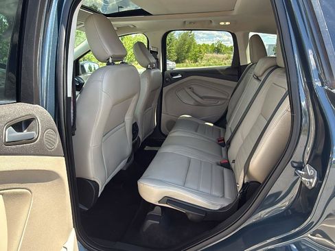 Used 2019 Ford Escape Titanium AWD/4WD image 21