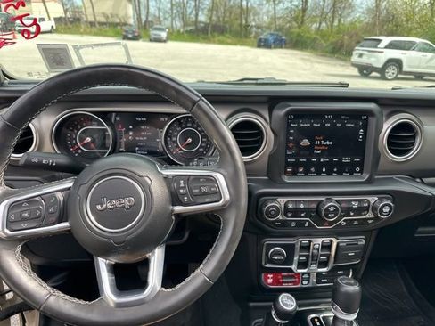 Used 2022 Jeep Wrangler Unlimited Rubicon w/ LED Lighting Group image 17