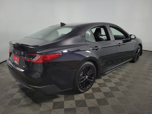 Used 2025 Toyota Camry SE w/ Convenience Package FWD image 8
