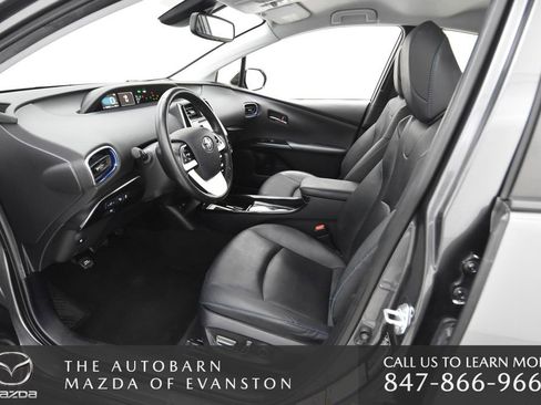 Used 2016 Toyota Prius Four Touring w/ Premium Convenience Package image 23