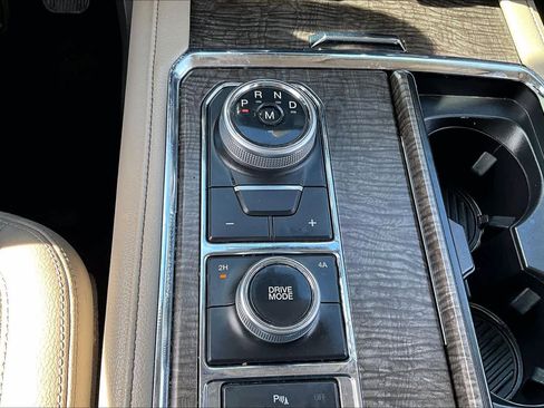 Used 2019 Ford Expedition Limited w/ Equipment Group 301A image 32