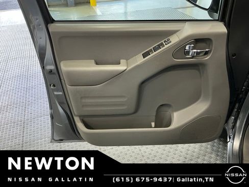 Used 2020 Nissan Frontier SV AWD/4WD image 37