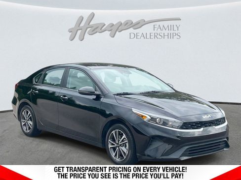 Used 2022 Kia Forte LXS w/ LXS Technology Package FWD image 1