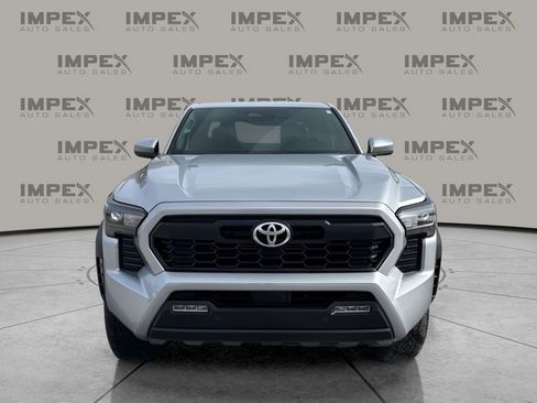 Used 2024 Toyota Tacoma TRD Off-Road image 8