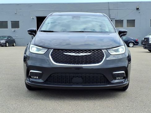 Used 2024 Chrysler Pacifica Limited FWD image 26