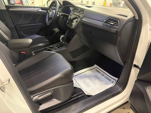 Certified 2024 Volkswagen Tiguan SE AWD/4WD image 26