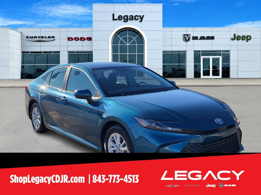 Used 2025 Toyota Camry LE FWD image 1