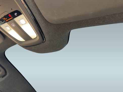 Certified 2023 Volvo C40 P8 Recharge Ultimate w/ Protection Package Premier image 18