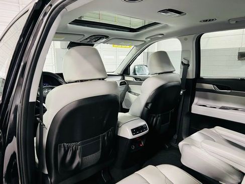 Used 2022 Hyundai Palisade SEL w/ Premium Package FWD image 27