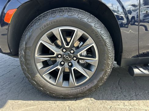 Used 2023 Chevrolet Tahoe Z71 w/ Z71 Off-Road Package image 33