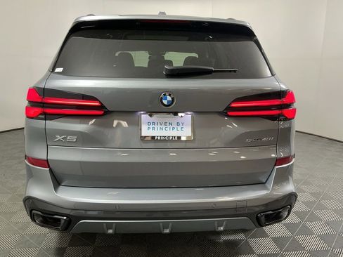 New 2026 BMW X5 sDrive40i w/ M Sport Package image 6