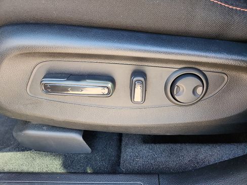 Used 2025 Honda CR-V Sport image 14