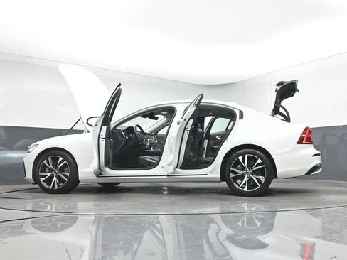 Used 2023 Volvo S60 B5 Core w/ Climate Package AWD/4WD image 44