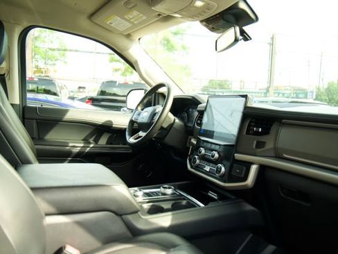 Certified 2024 Ford Expedition XLT AWD/4WD image 25