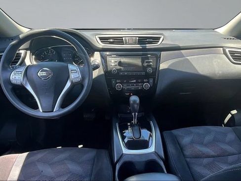 Used 2015 Nissan Rogue SV w/ SV Family Package AWD/4WD image 7