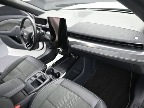 Certified 2025 Ford Mustang Mach-E GT AWD/4WD image 28