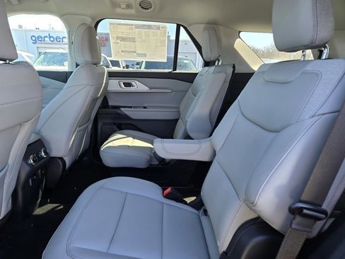 New 2026 Ford Explorer Active w/ Active Comfort Package image 18