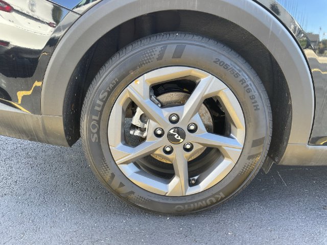 Used 2025 Kia K4 FWD image 34
