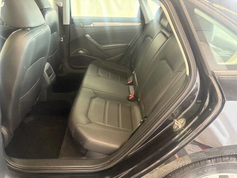 Used 2015 Volkswagen Passat 1.8T Wolfsburg Edition image 16