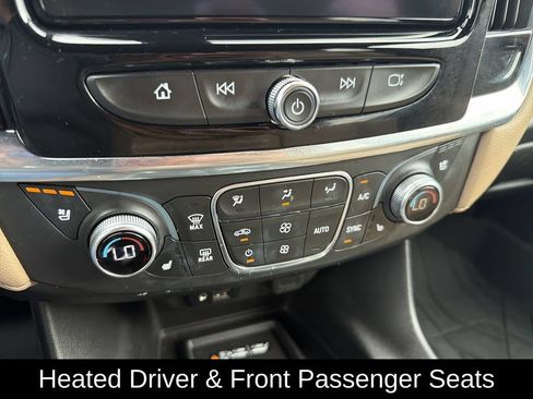 Used 2023 Chevrolet Traverse Premier FWD image 20