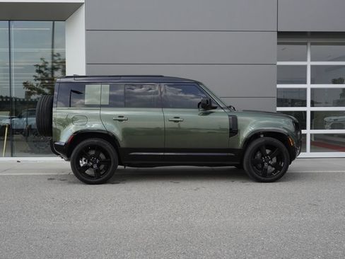 New 2026 Land Rover Defender 110 X-Dynamic SE AWD/4WD image 7