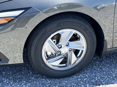 New 2026 Hyundai Elantra SE image 17