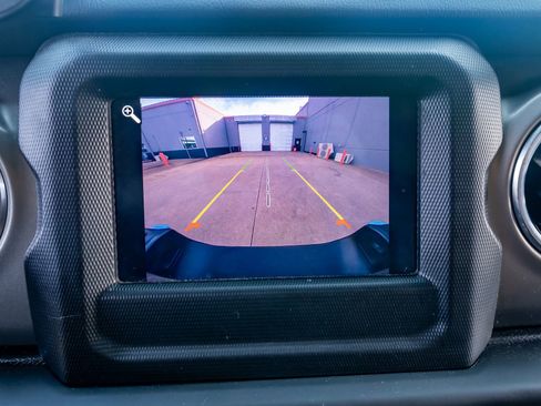 Used 2021 Jeep Gladiator Rubicon w/ LED Lighting Group image 24