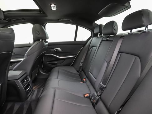 Used 2019 BMW 330i xDrive Sedan AWD/4WD image 22