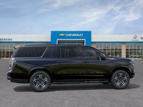 New 2026 Chevrolet Suburban Z71 AWD/4WD image 5