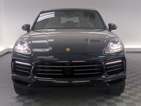 Certified 2023 Porsche Cayenne Platinum Edition image 6