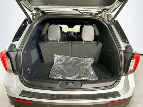 New 2026 Ford Explorer ST image 28