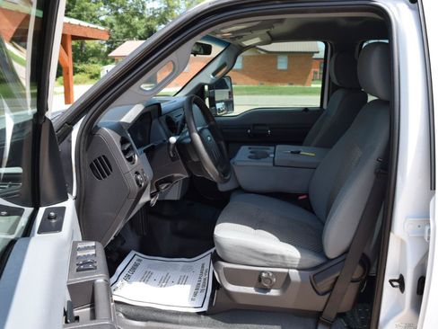 Used 2011 Ford F250 XL w/ PWR Equipment Group RWD image 10