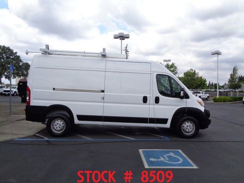 Used 2023 RAM ProMaster 2500 FWD image 9
