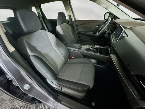 Used 2023 Nissan Rogue SV image 30