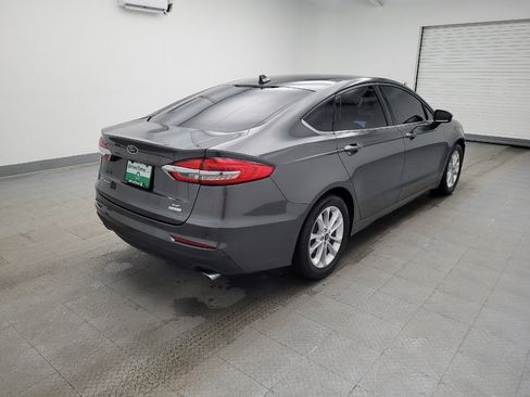 Used 2019 Ford Fusion SE image 9