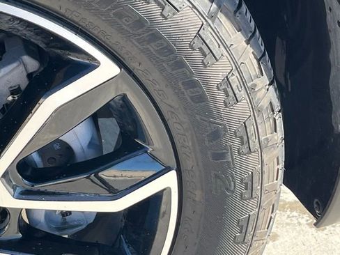 Used 2024 Chevrolet TrailBlazer ACTIV w/ Convenience Package image 7