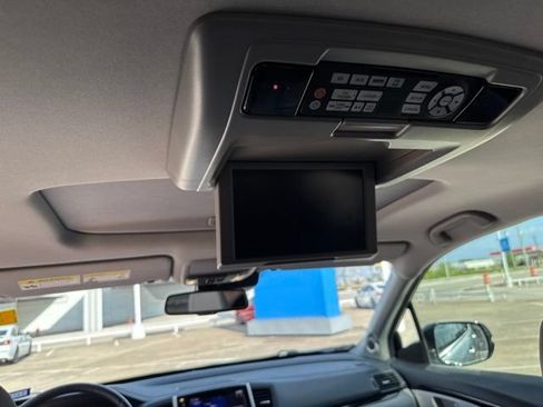Used 2017 Honda Pilot Elite image 10
